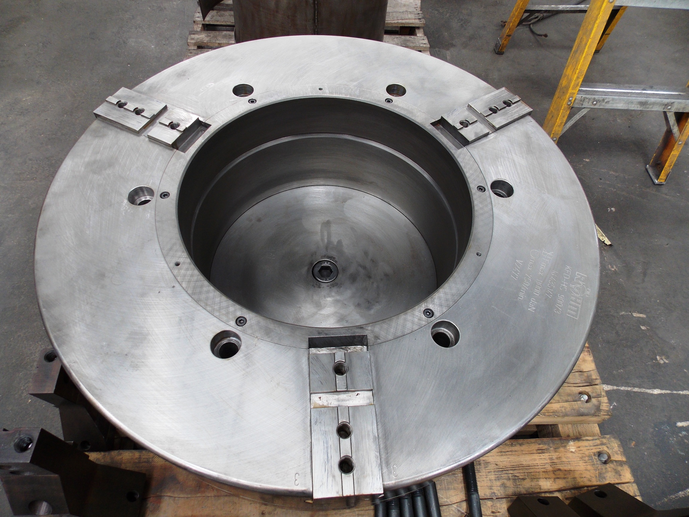 Rohm 35" hydraulic 3 jaw chuck KFD-HS 900/3